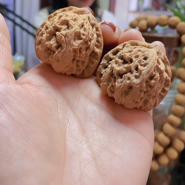 【闪购商品】文玩核桃把件40白狮子