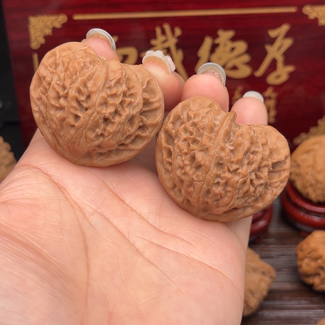 文玩核桃吊坠宫灯