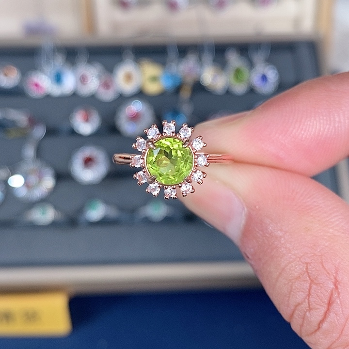 橄榄石戒指银S925镶嵌