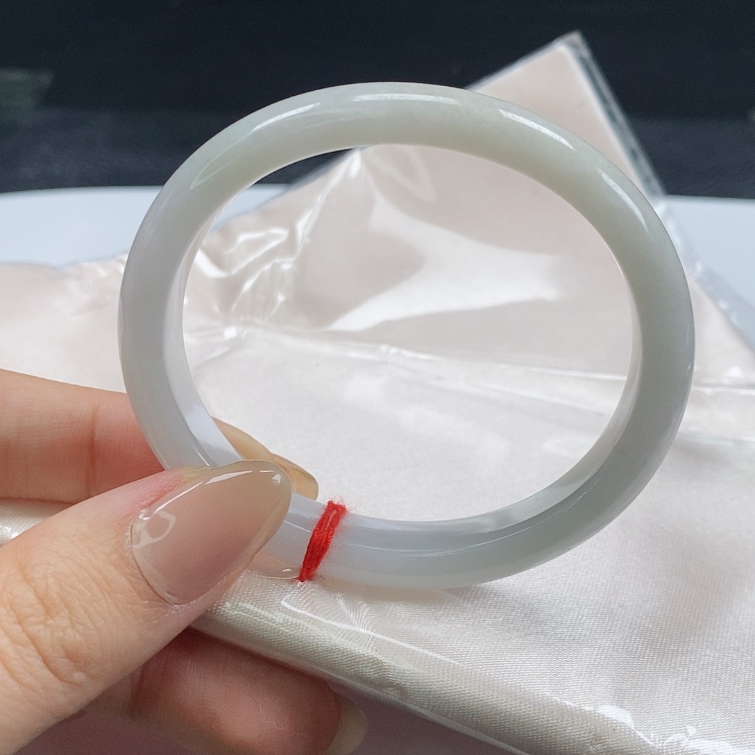 【闪购商品】翡翠手镯（贵妃镯）未镶嵌217号