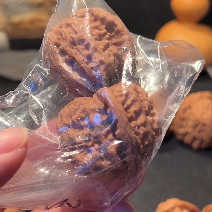 文玩核桃把件の**i白狮子核桃38