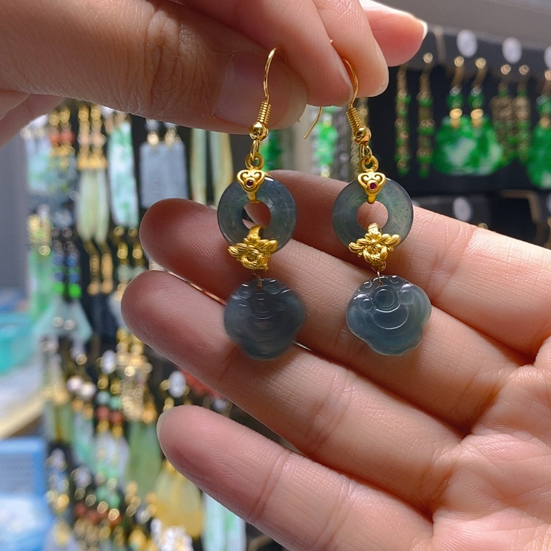 未镶嵌翡翠耳饰翡翠