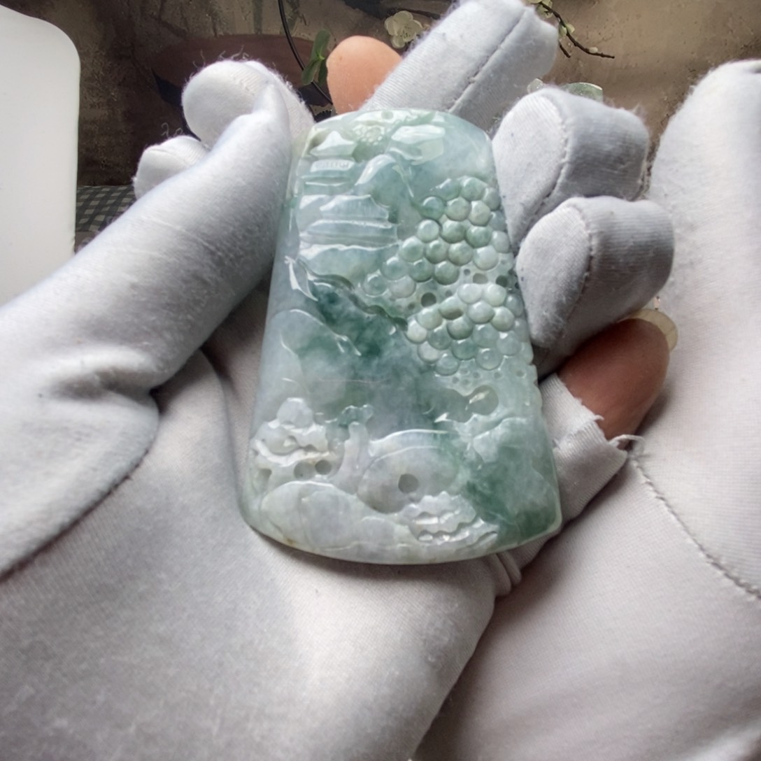 翡翠颈饰未镶嵌天然