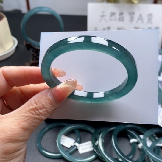 翡翠手镯未镶嵌54贵妃