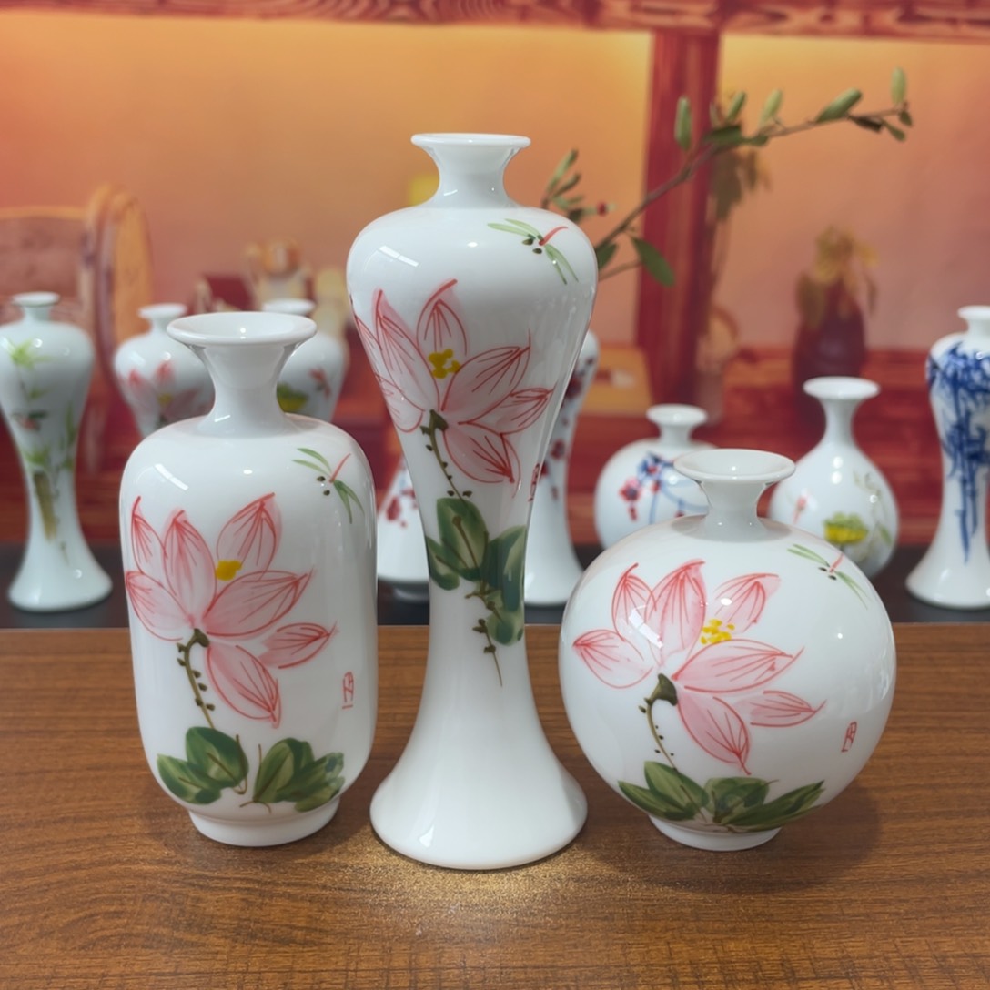 陶瓷景德镇小花瓶等着你