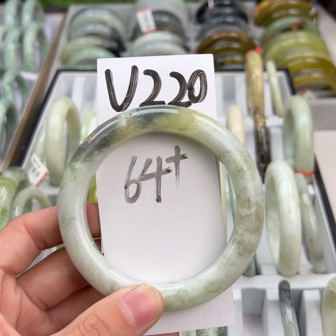 岫玉手镯未镶嵌小*梦天然岫玉微瑕