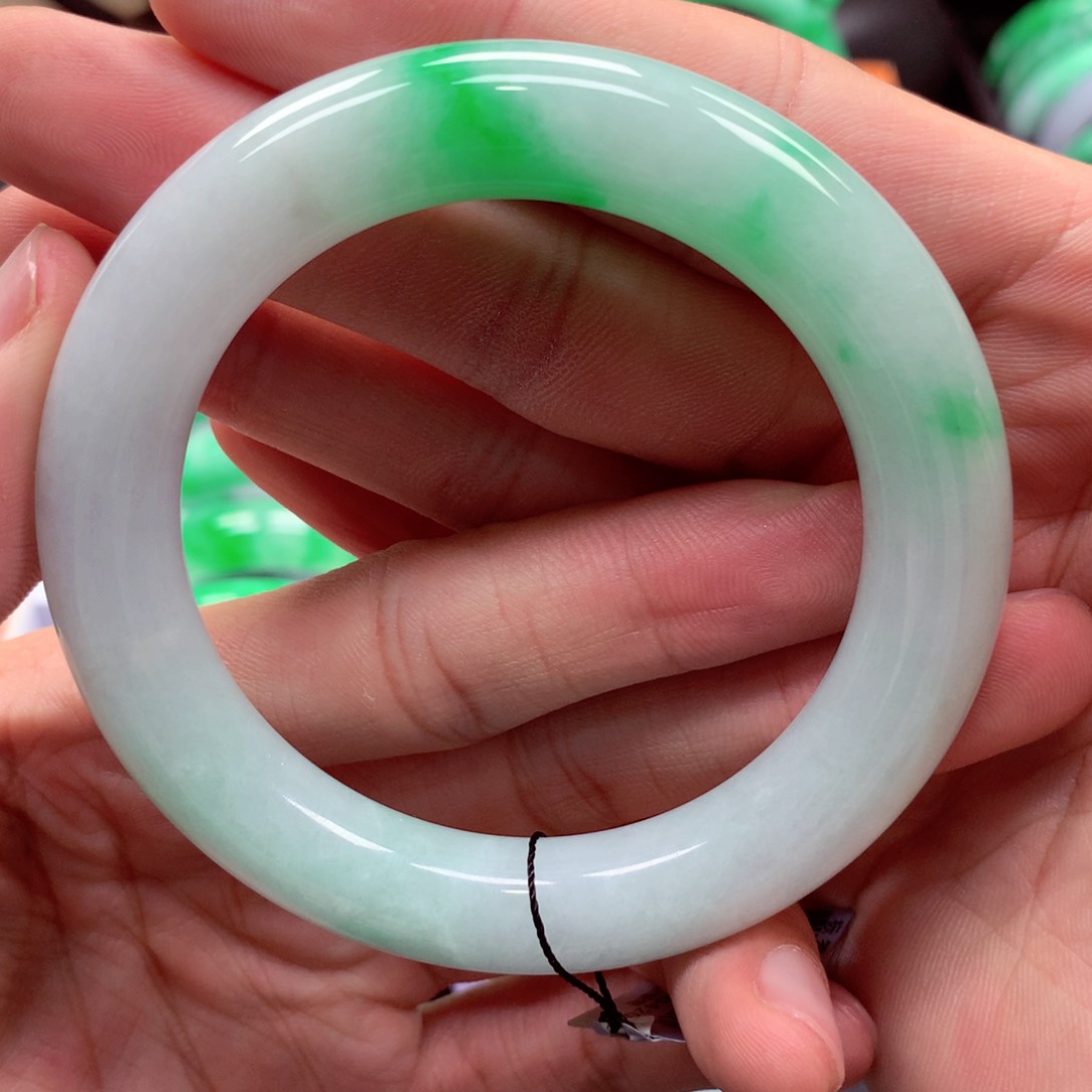 未镶嵌手镯翡翠翡翠手镯