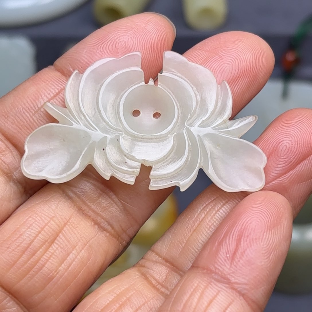 和田玉（糖玉）挂件未镶嵌