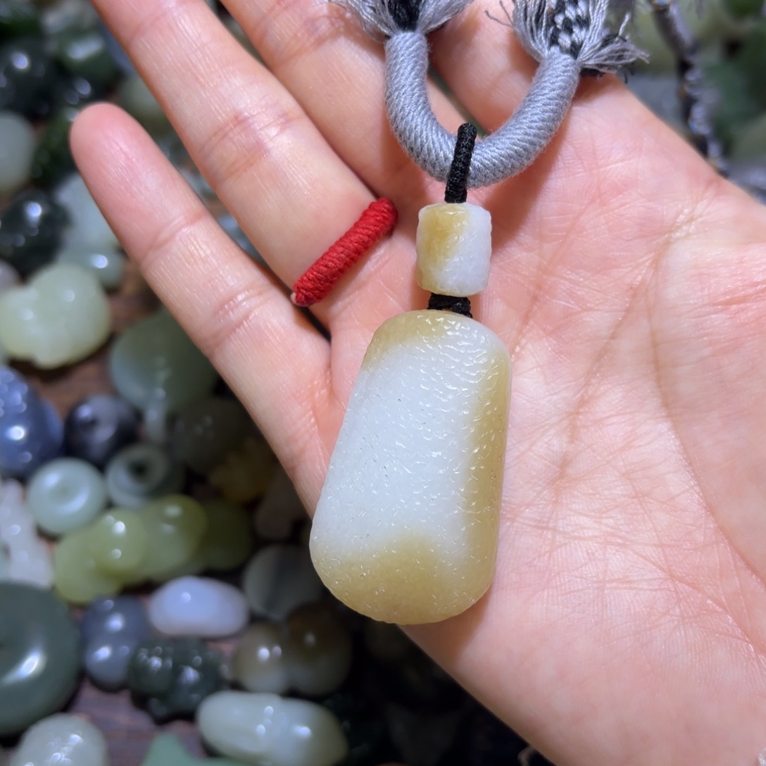 和田玉未镶嵌珠宝半成品