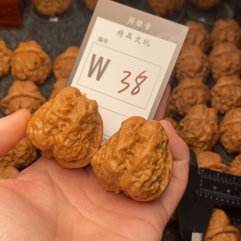 吊坠桃核我是第一百38