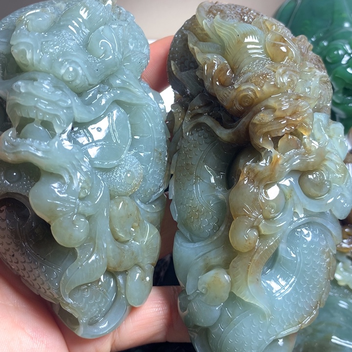 猫***熊和田玉未镶嵌颈饰