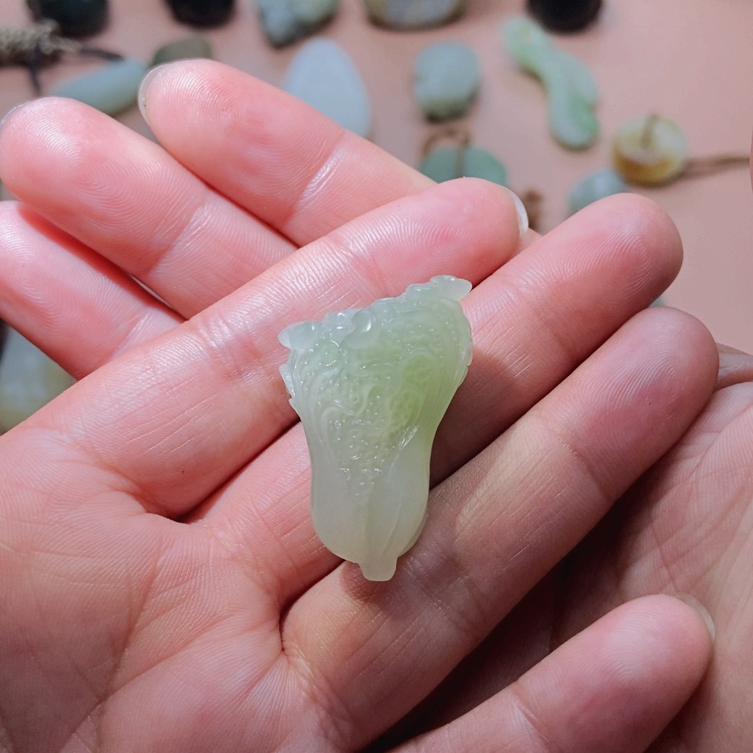 和田玉颈饰未镶嵌定制