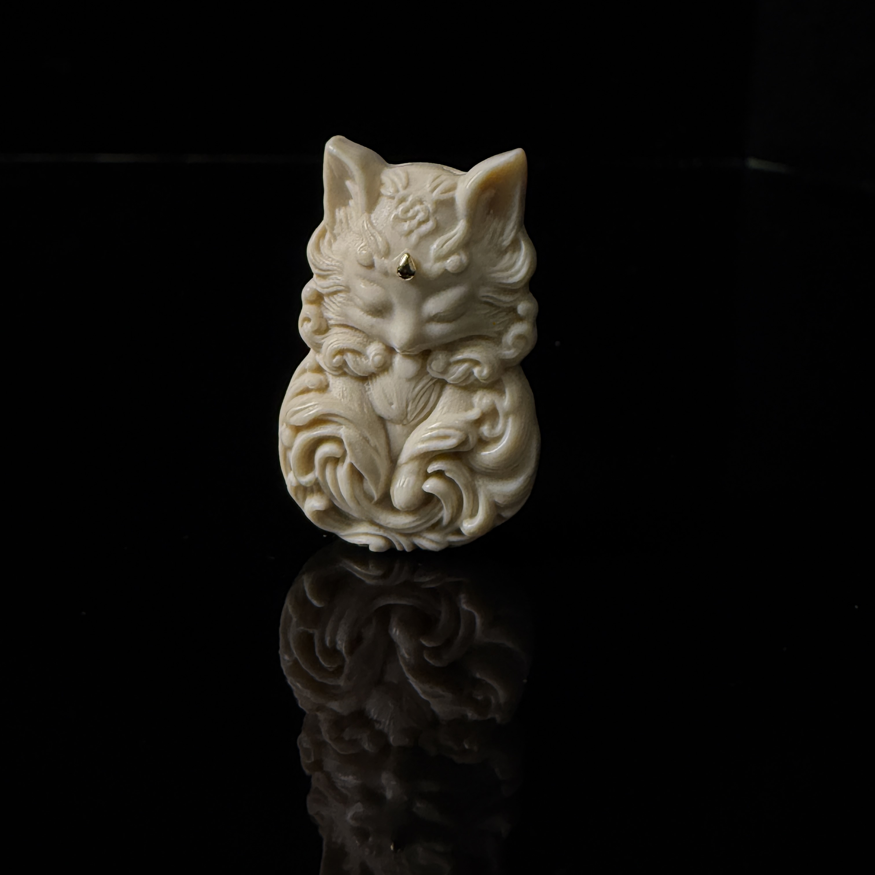 B009天然猛犸凤九吊坠小牌子