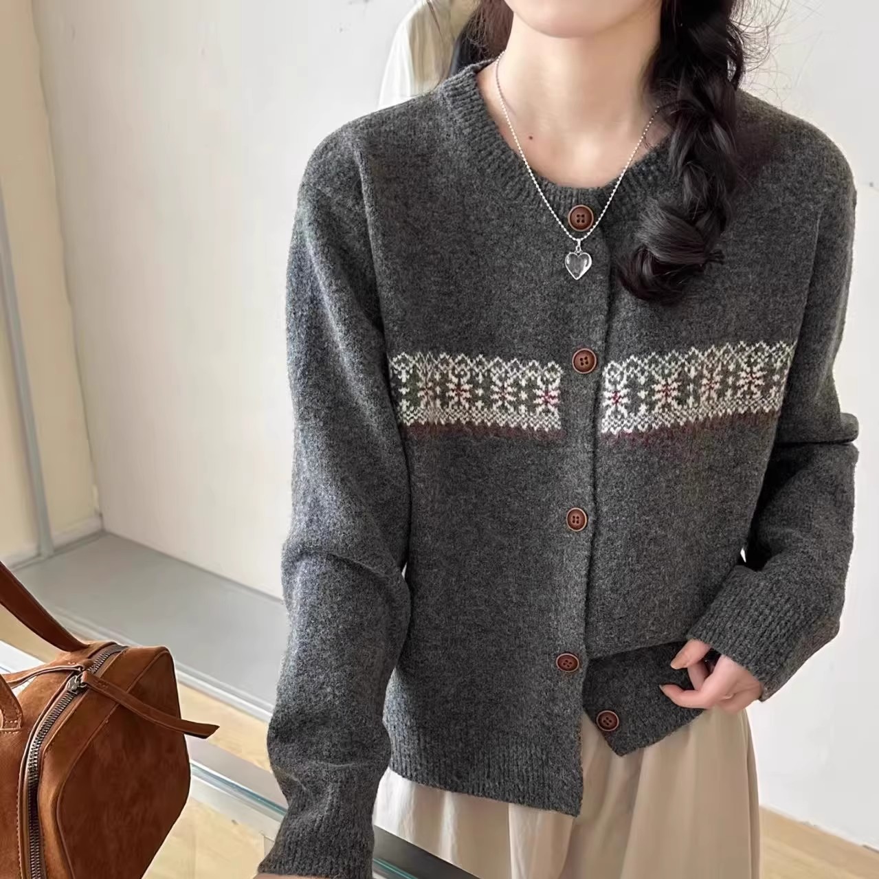 秋冬季新款女装提花针织开衫女单排扣设计感慵懒风时尚毛衣外套潮
