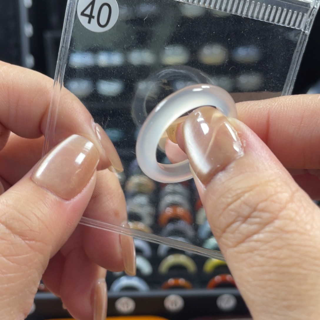 玛瑙/玉髓未镶嵌戒指40号港码18.5直径18.4（非质量问题.不退不换）