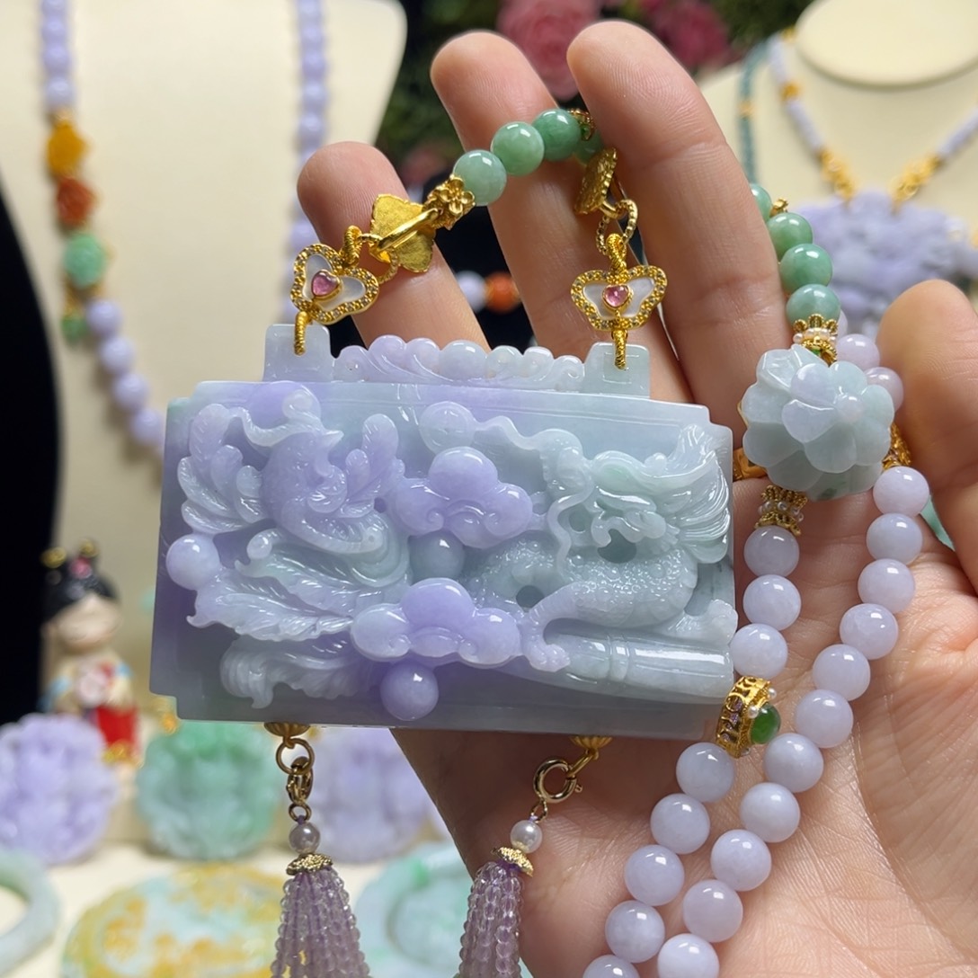 翡翠颈饰未镶嵌龙凤