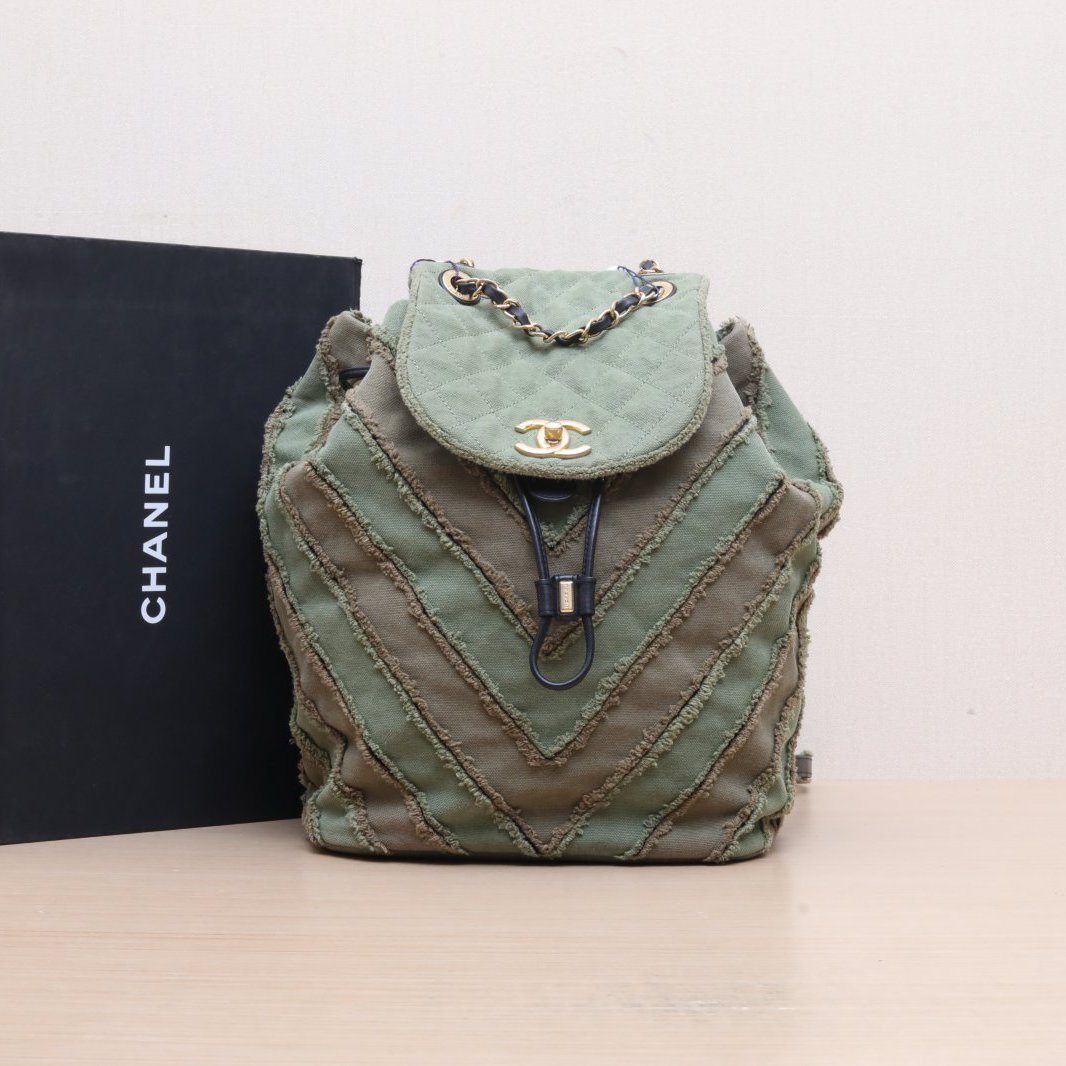 99新 Chanel/香奈儿 小花姑姑945119 绿色 帆布 23开 双肩包