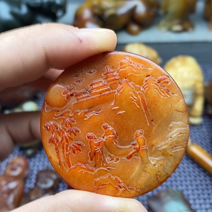 未镶嵌蛇纹石玉颈饰