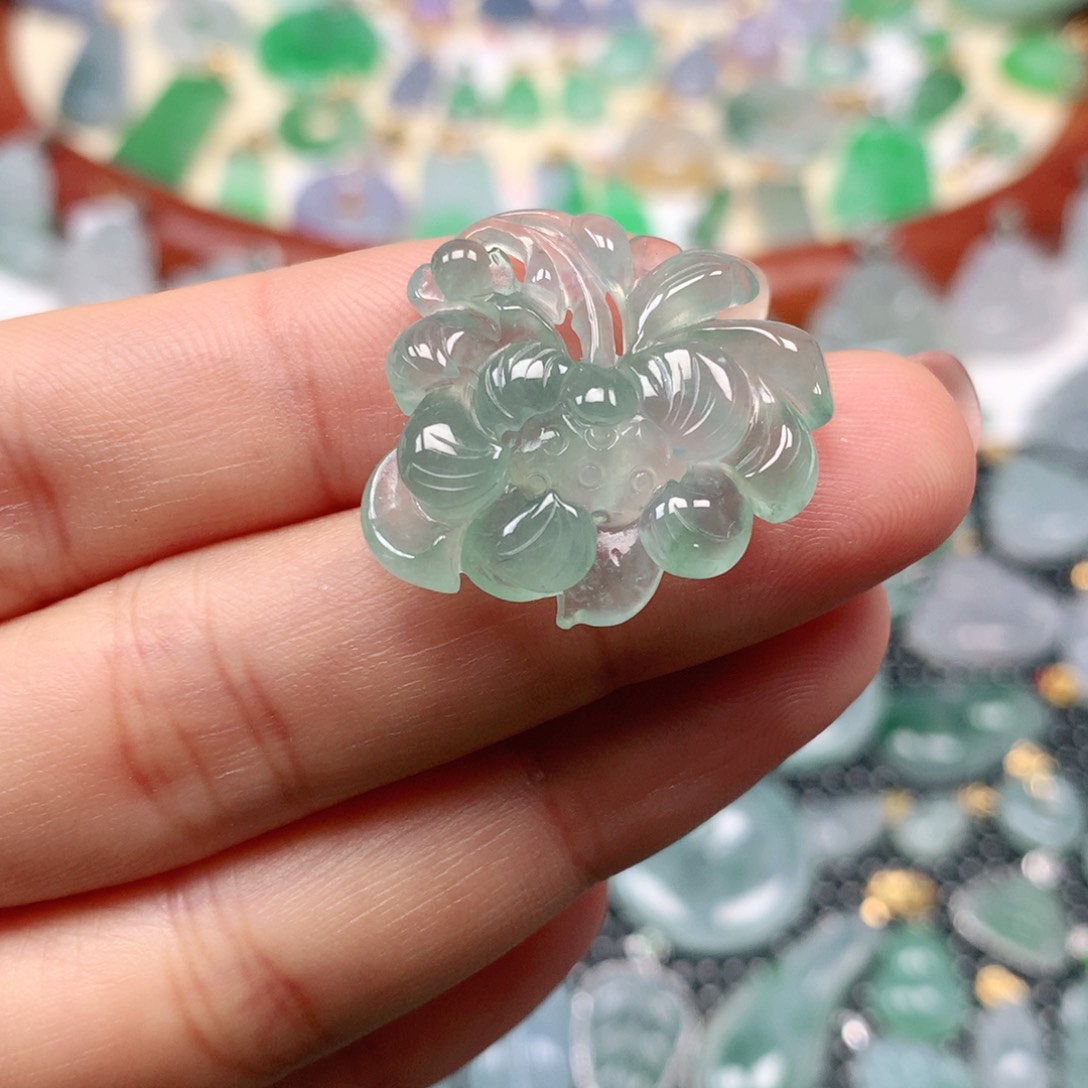 【闪购商品】翡翠吊坠(不含链)未镶嵌