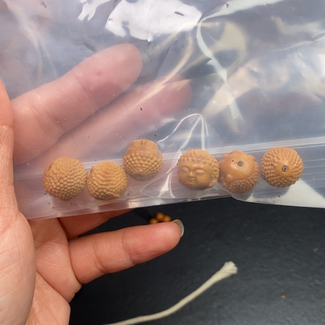 一****猴头核桃吊坠橄榄猴头