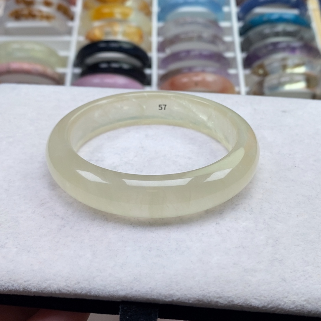 水晶手镯未镶嵌巴西黄水晶57