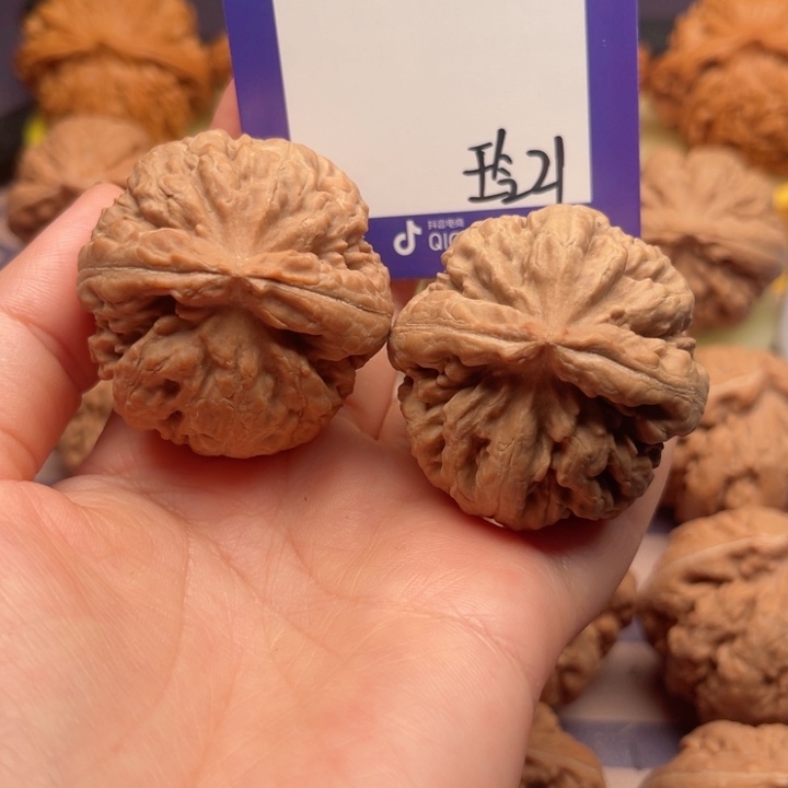 文玩核桃把件路*生文玩核桃把件21