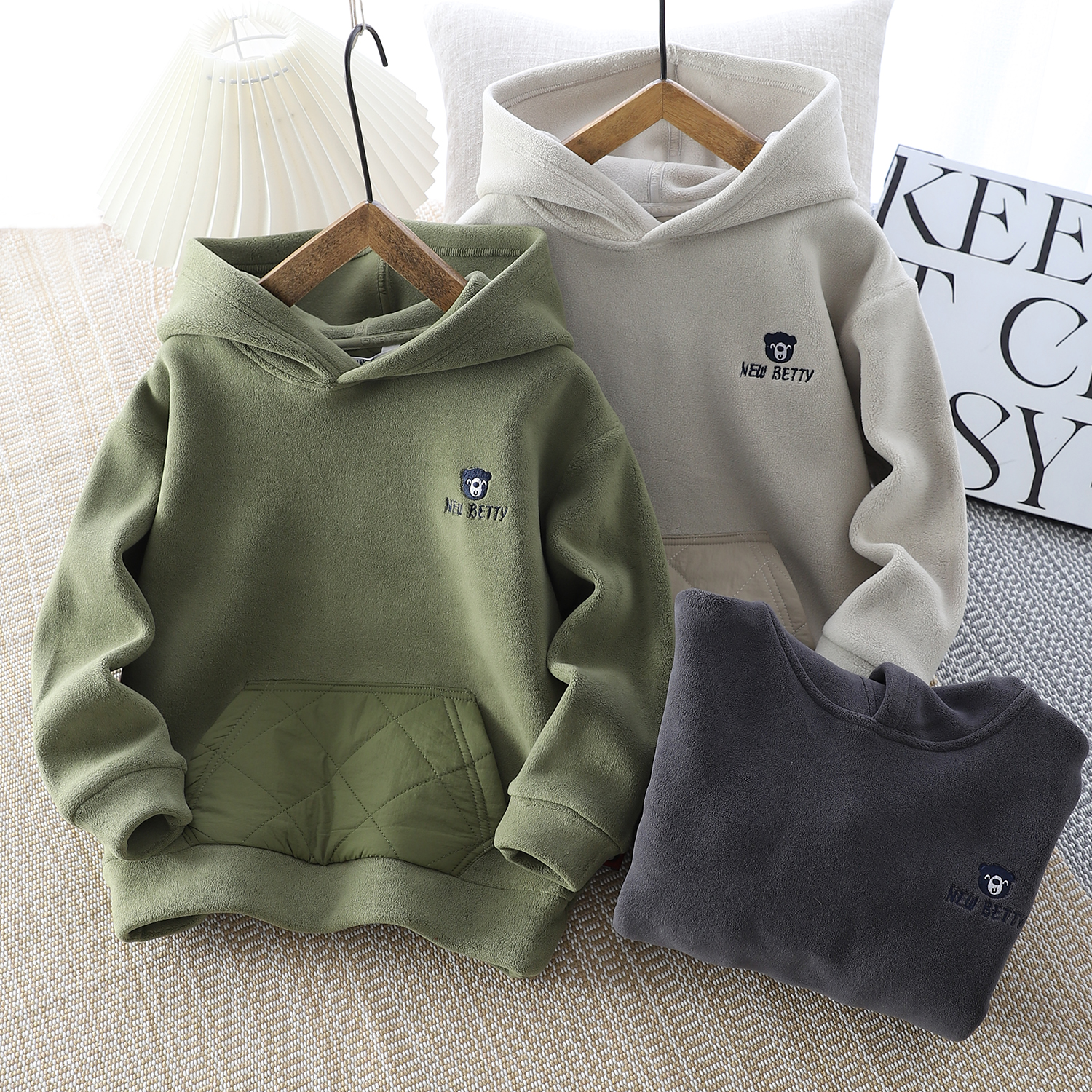 秋冬儿童加绒卫衣休闲连帽口袋宽松舒适保暖中大童XZ893