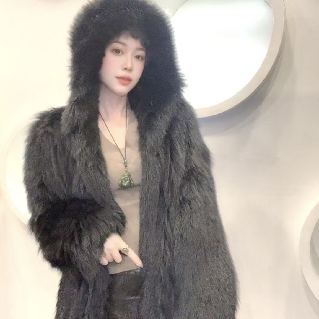 《铭嘉诗丹》连帽版长款狐狸毛编织外套2022 衣长105