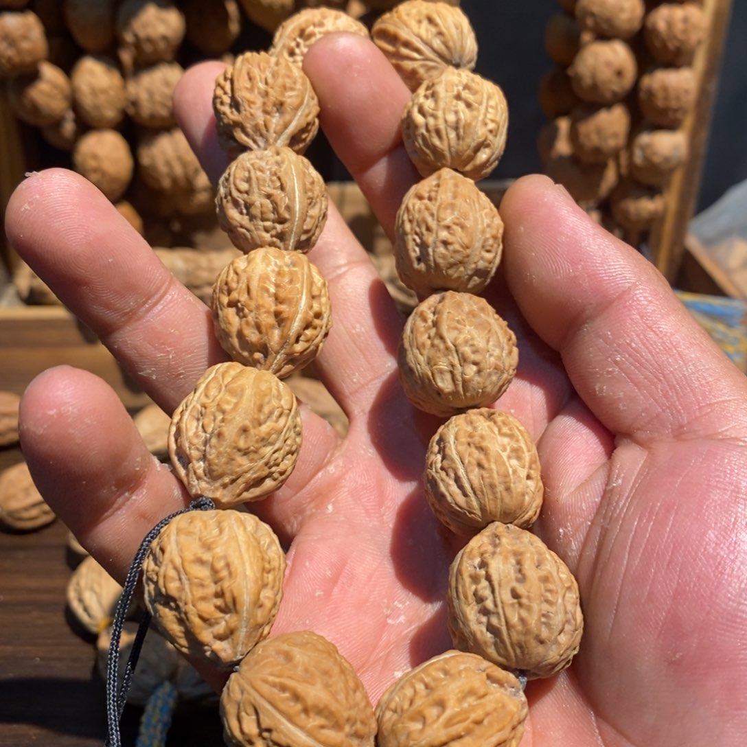 文玩核桃手串秋子