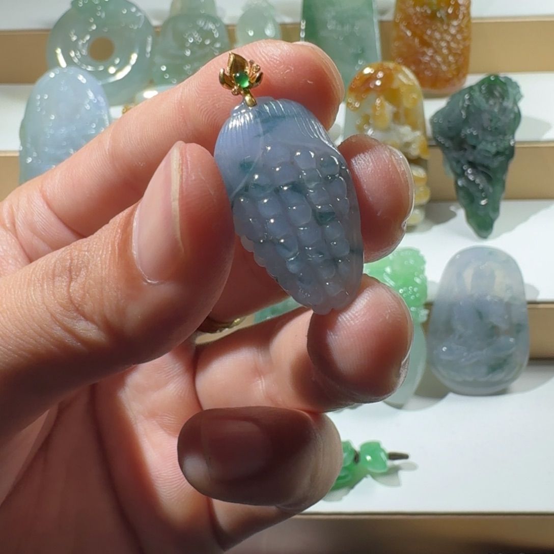 翡翠未镶嵌挂件玉米