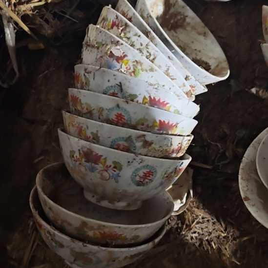 茶盏陶瓷盘子碗啥都有