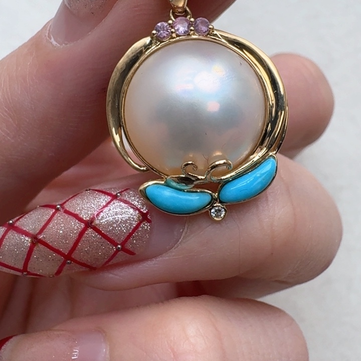 拼合珍珠（马贝珠）颈饰18K金镶嵌