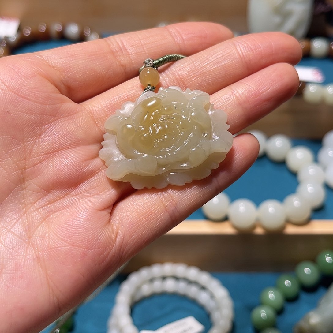 和田玉未镶嵌吊坠(不含链)