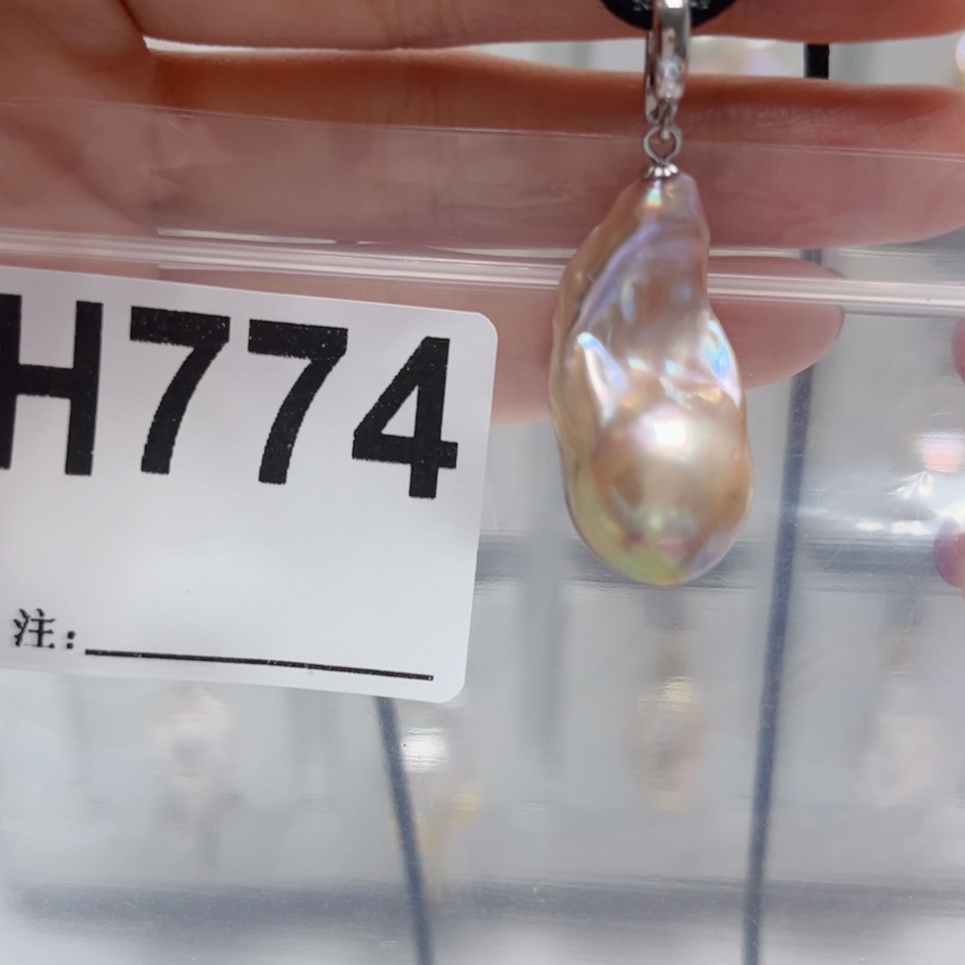 未镶嵌颈饰淡水珍珠