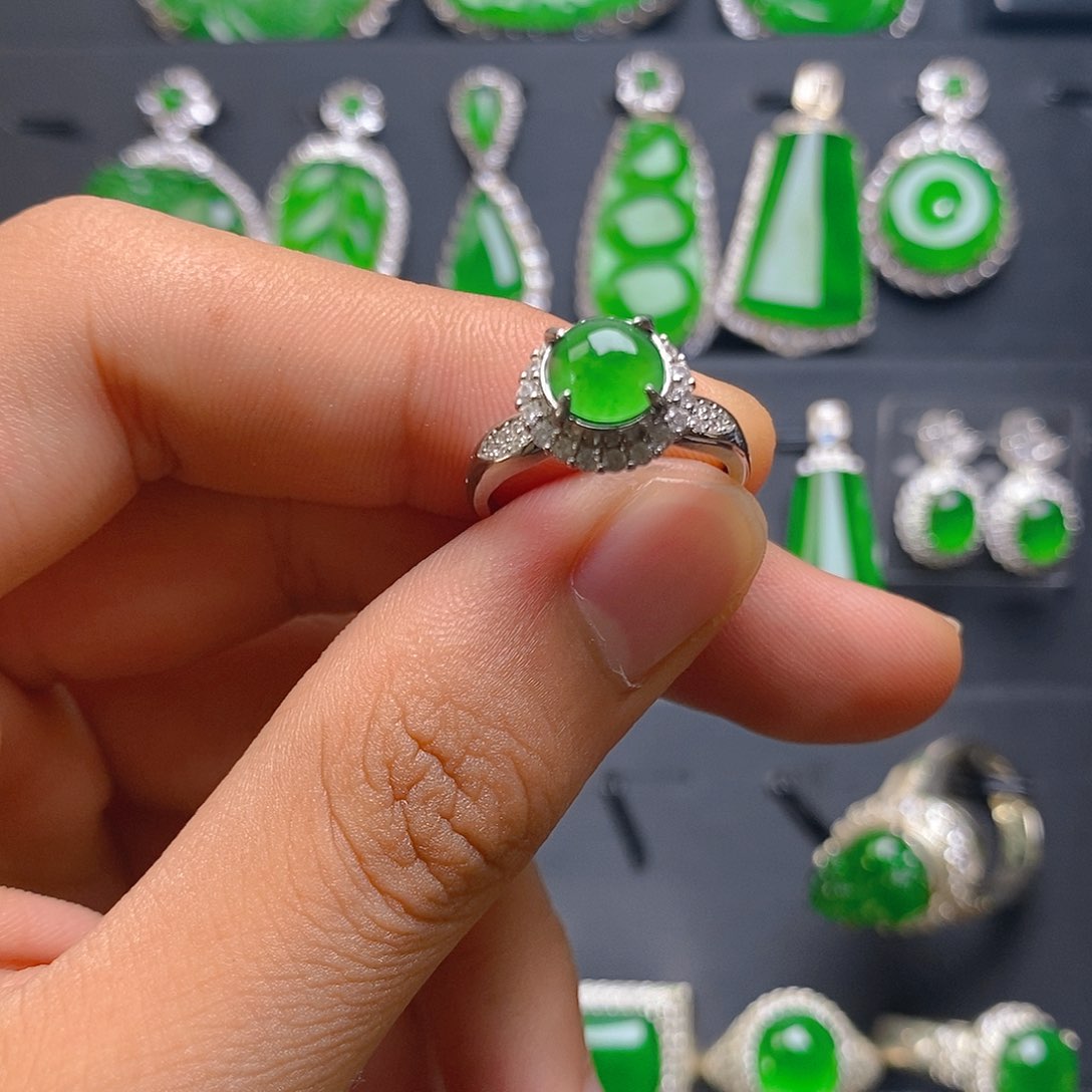 翡翠戒指未镶嵌戒指