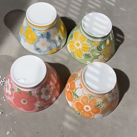 微瑕，不能明火，口径12高6，4个不同色