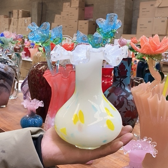 琉璃花瓶高19厘米口径5厘米