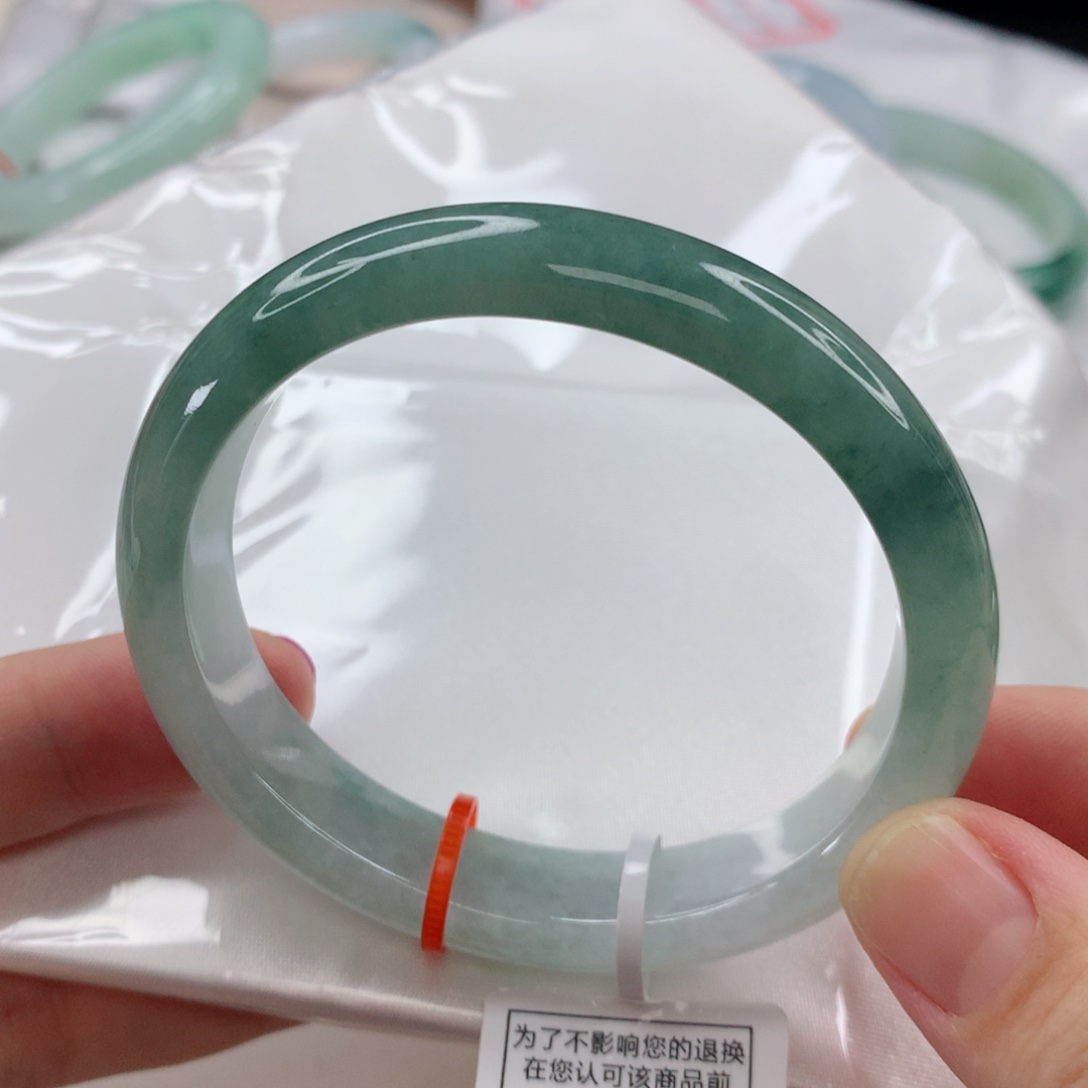 翡翠未镶嵌手镯圈口55.5贵妃