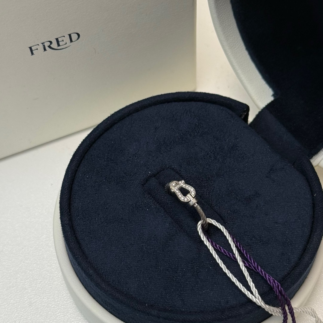 95新 FRED/斐登 Force10系列白金小号马蹄扣满钻戒指/674001389