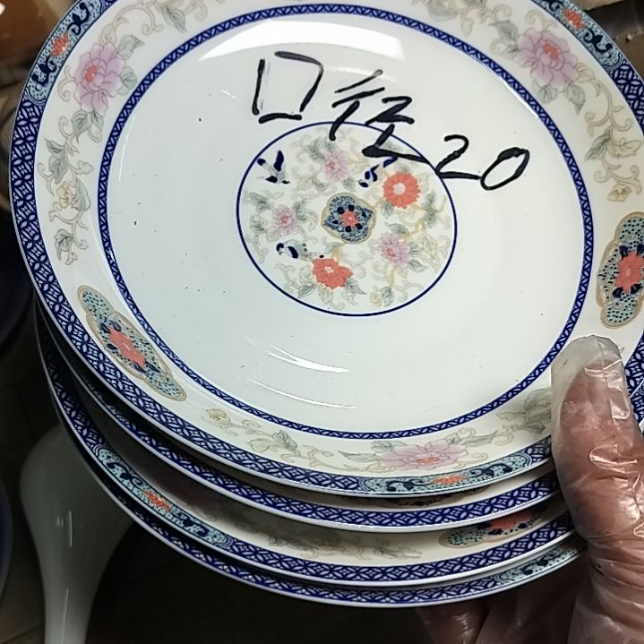 盘瓷片陶瓷杯盘壶碗都有