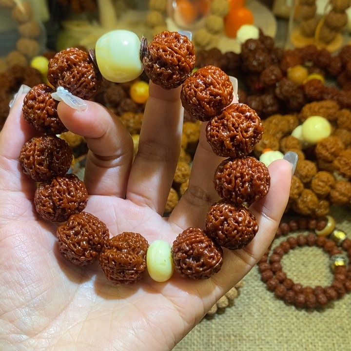 金刚菩提手串205玉华白