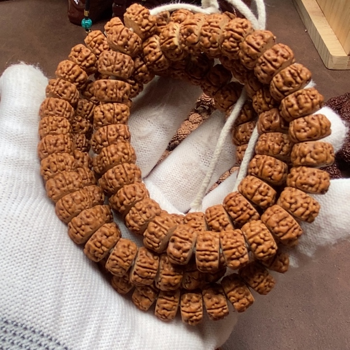 有***得吊坠金刚菩提藏式树王