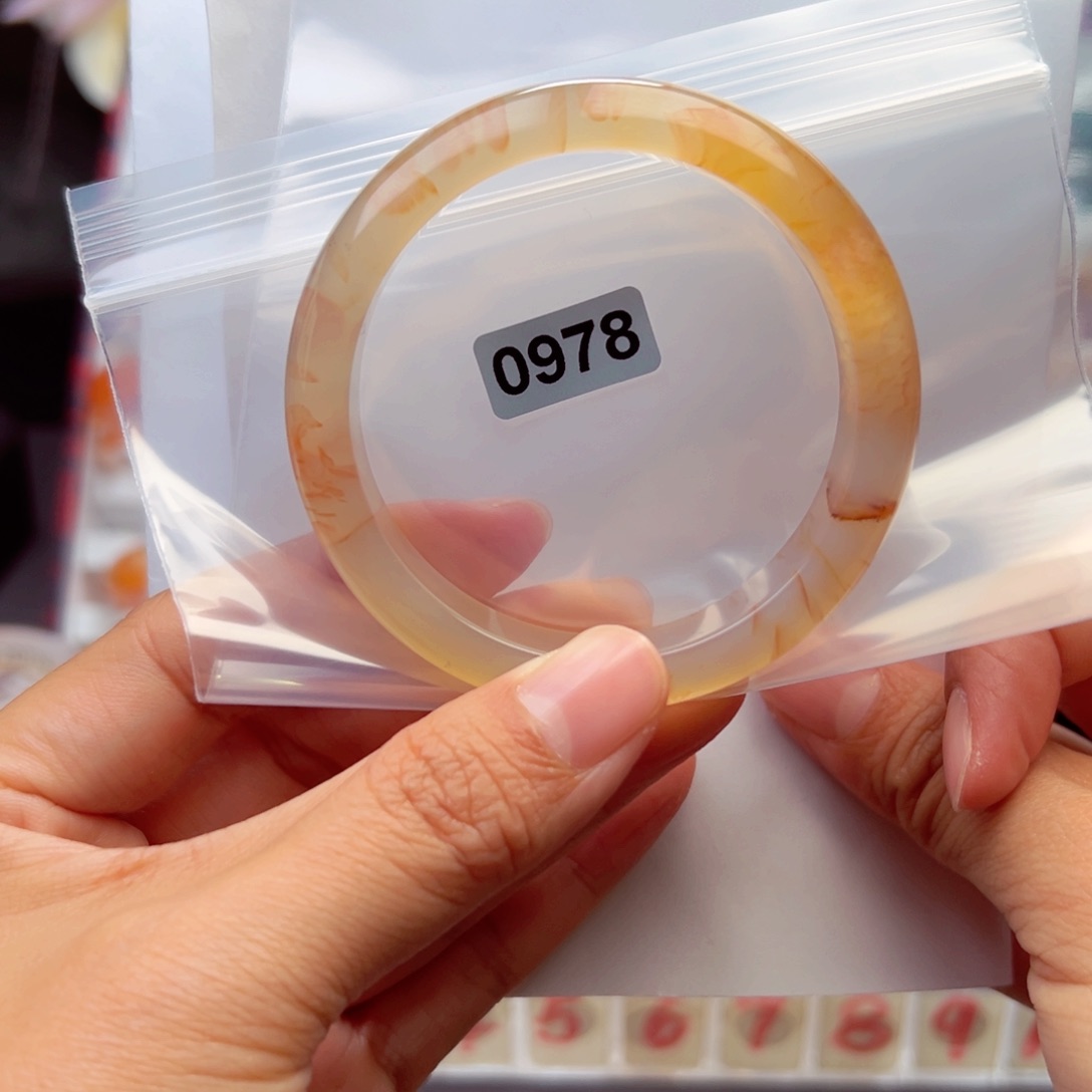 玛瑙/玉髓手镯未镶嵌娇****娇