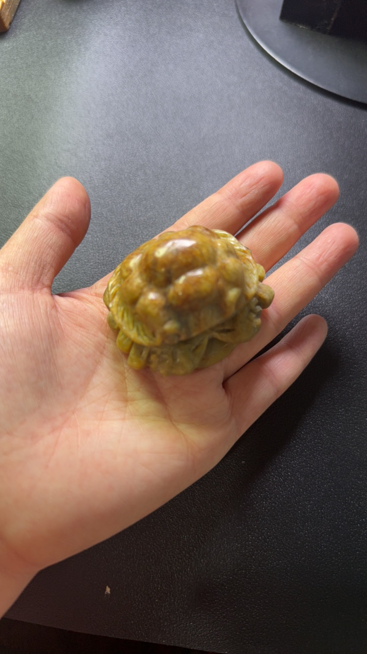 岫岩天然河磨玉（透闪石）挂件