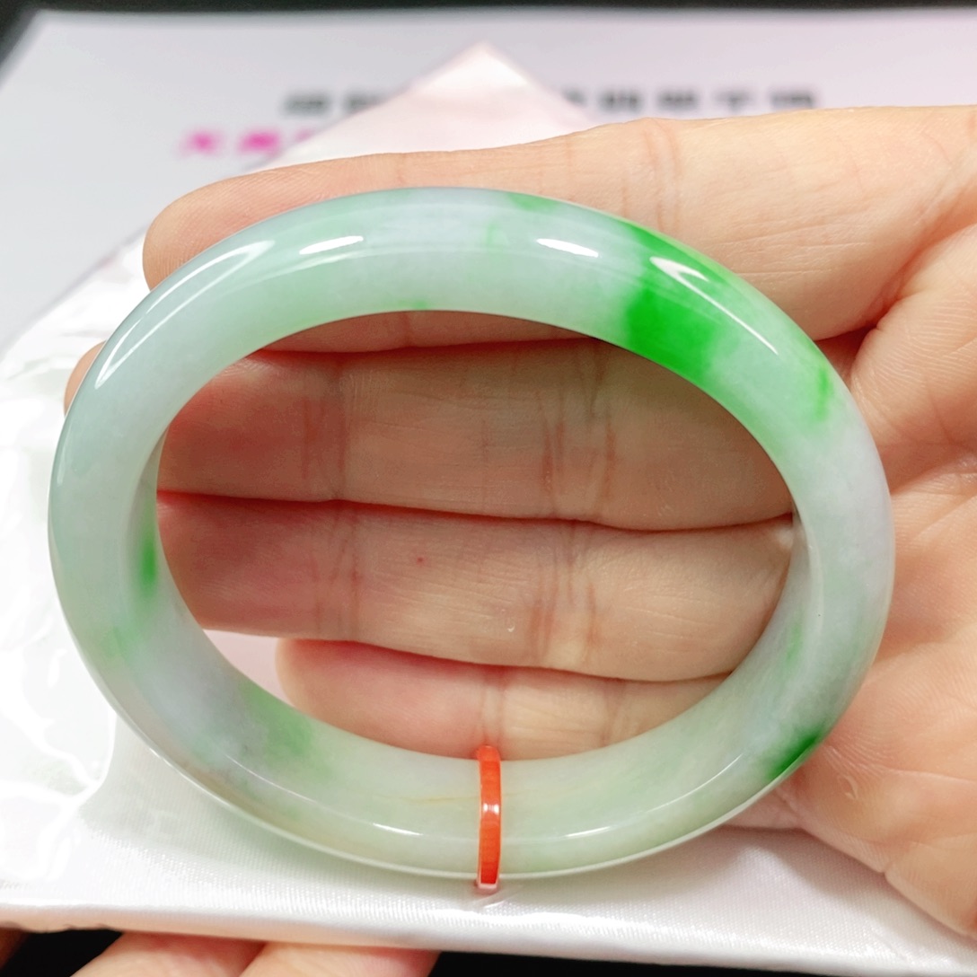 翡翠手镯未镶嵌55.4圈口贵妃