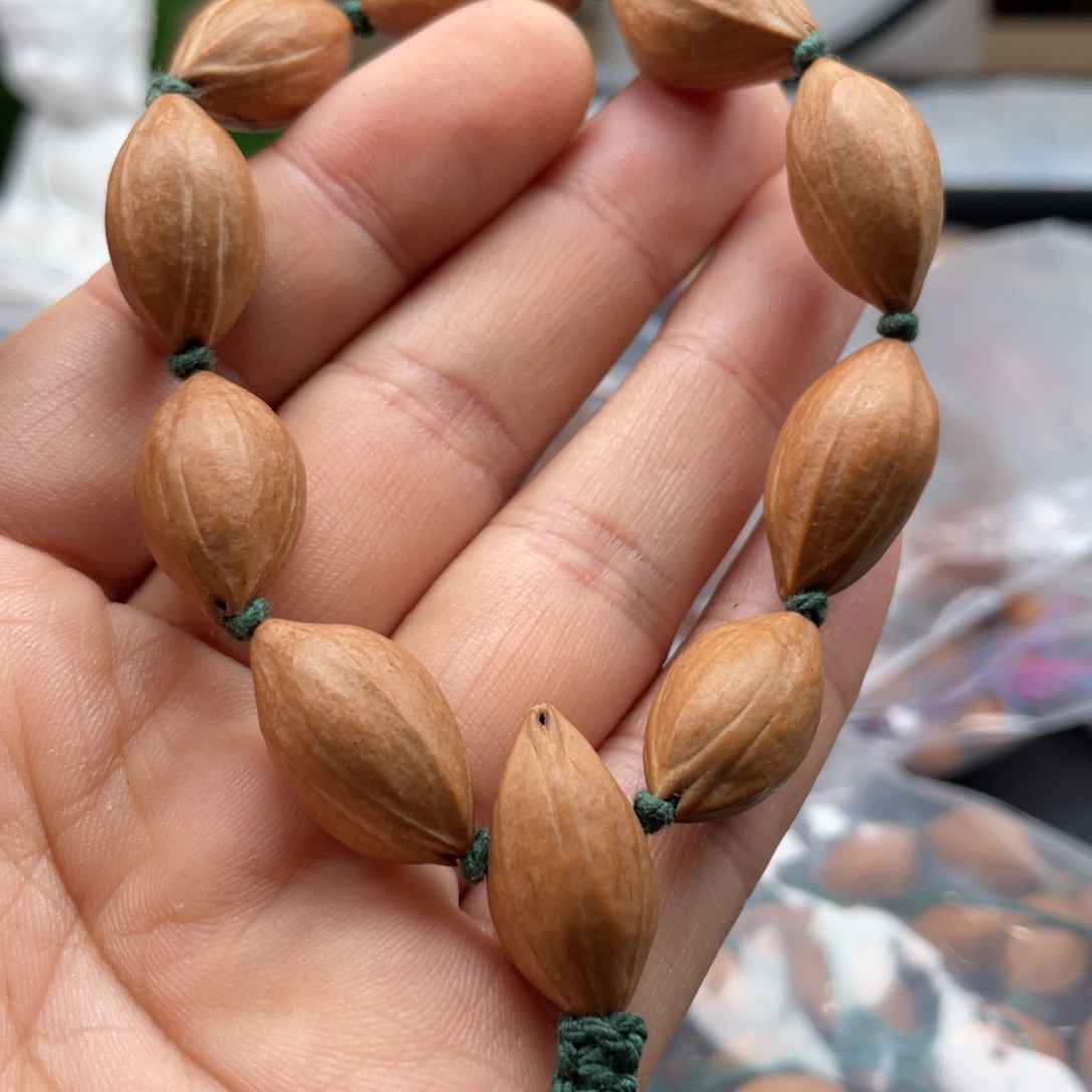 橄榄核吊坠猴头龙