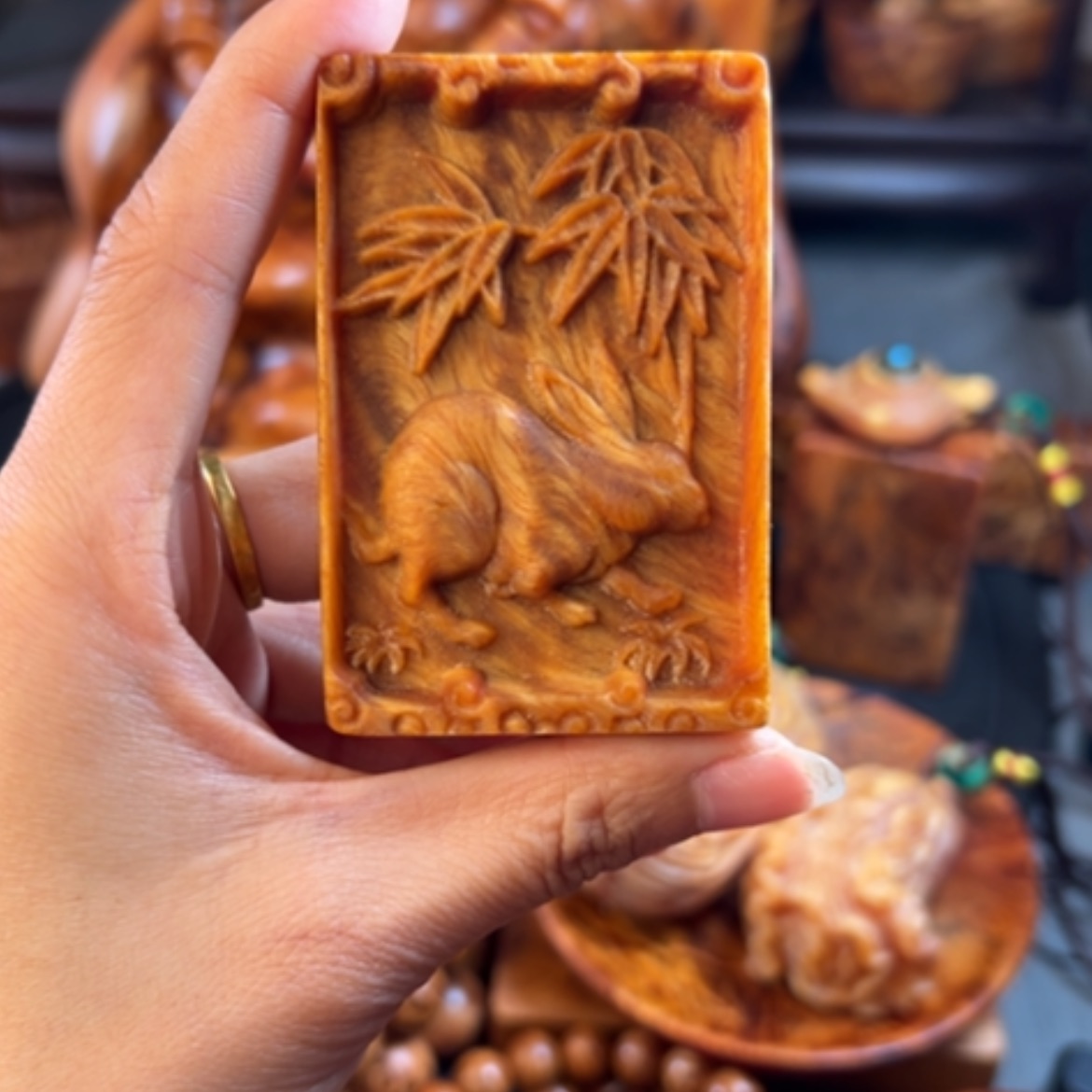 【闪购商品】松木（琥珀木）把件