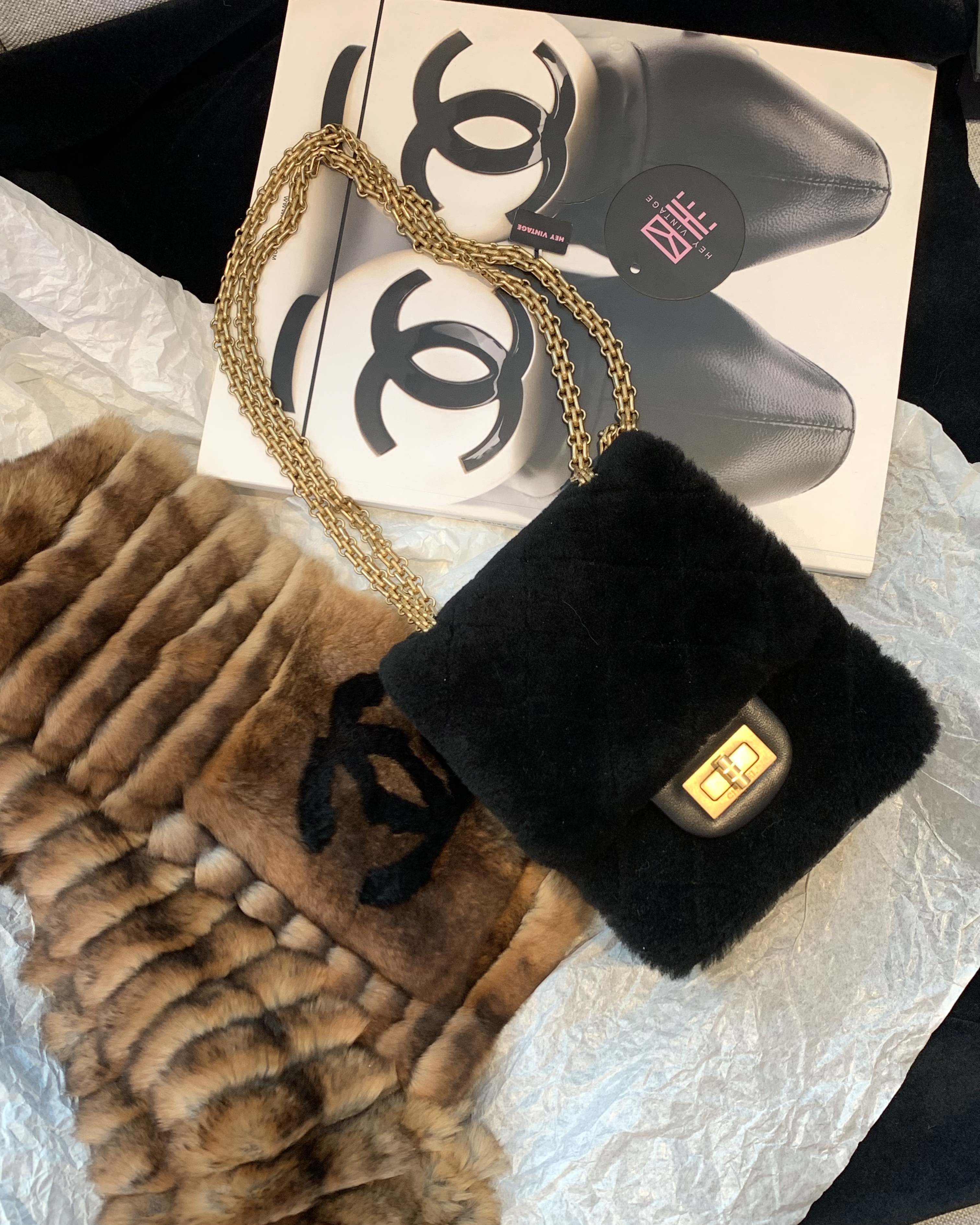 95新 Chanel/香奈儿 代卖服务！黑金毛毛2.55包 18483553