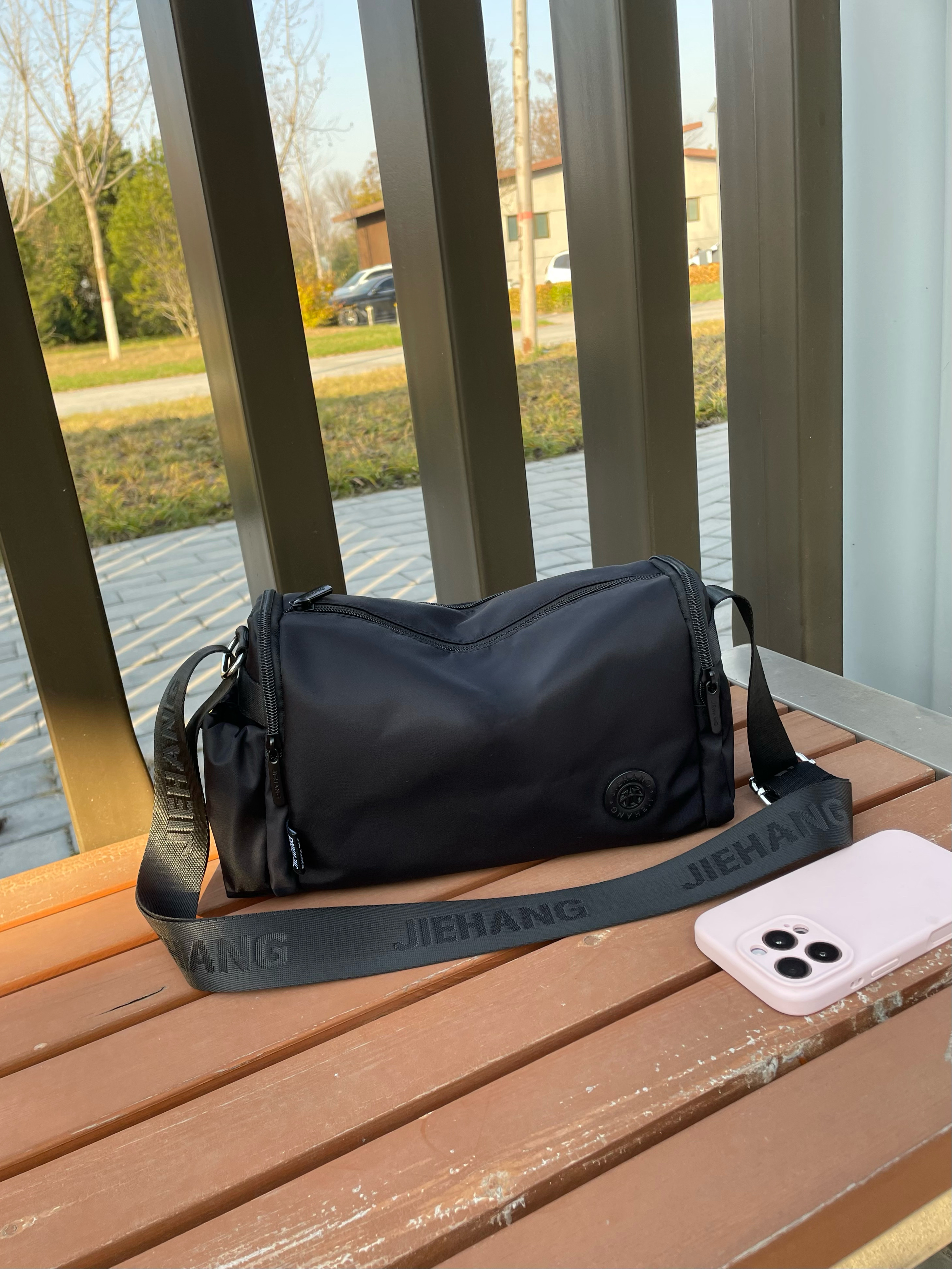 新款单肩斜挎包布包出行轻便包包 长30高17底宽11