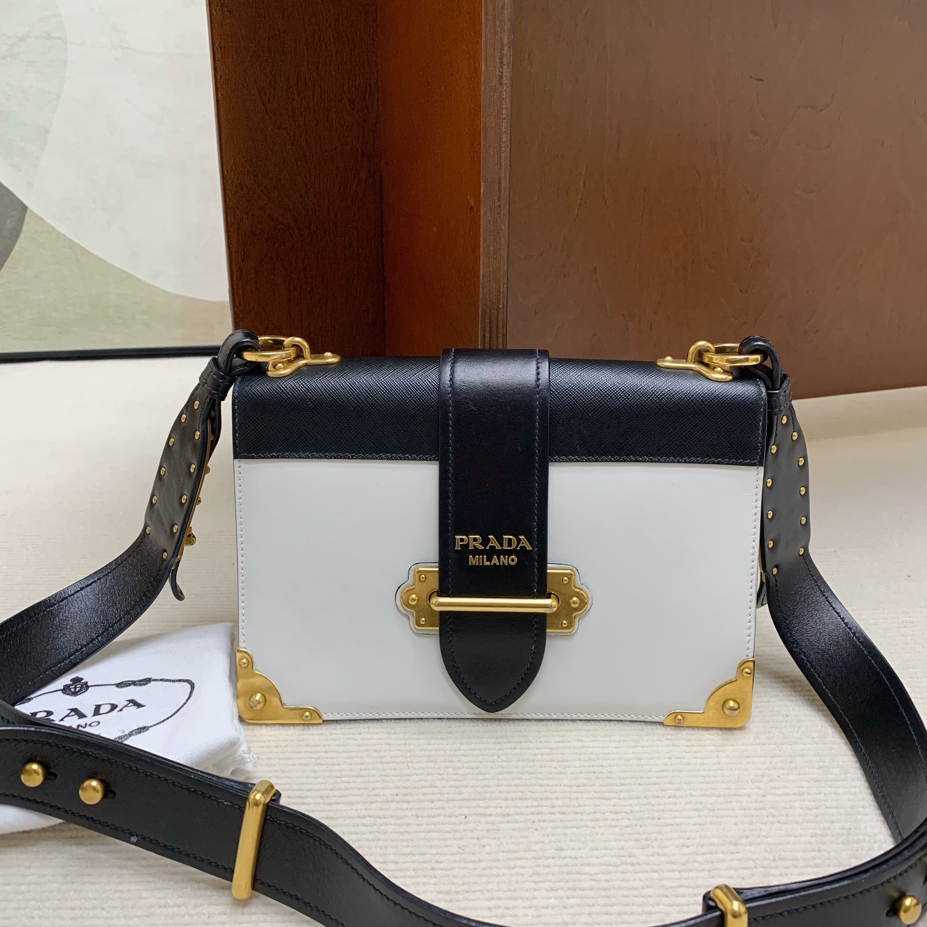 95新 Prada/普拉达 【98新】prada cahier月光宝盒在售